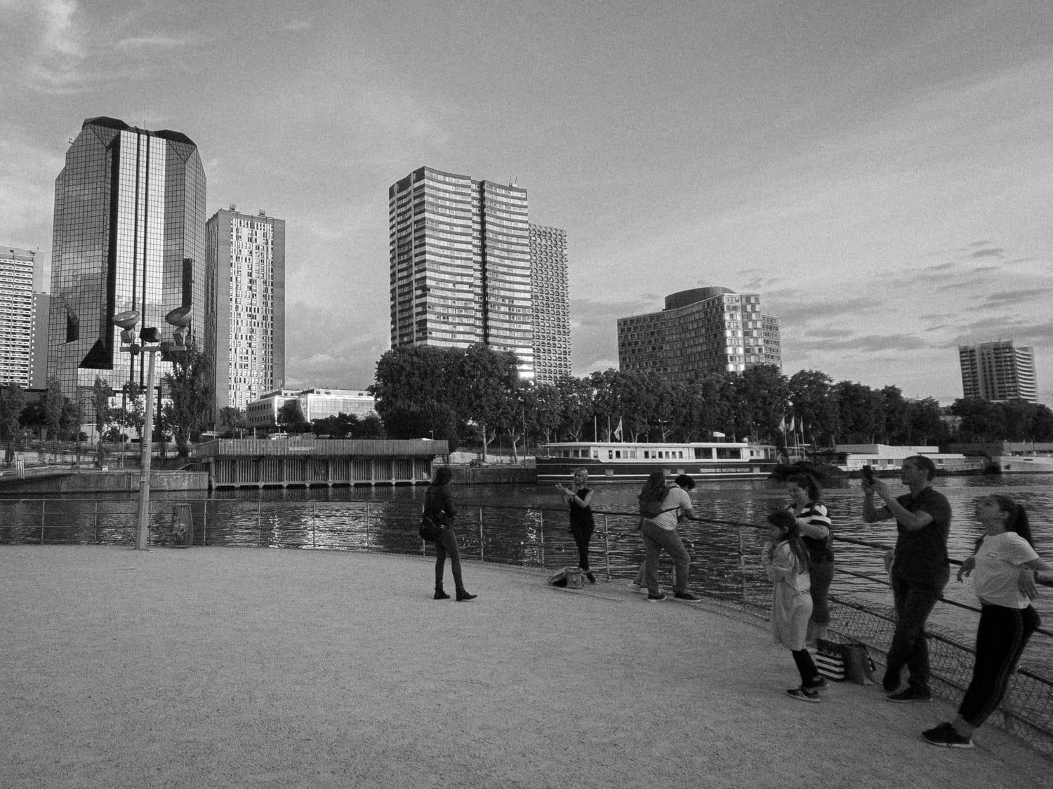 Превью Paris shoot on iPhone 2019